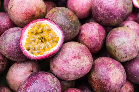 fresh passion fruit for sale
